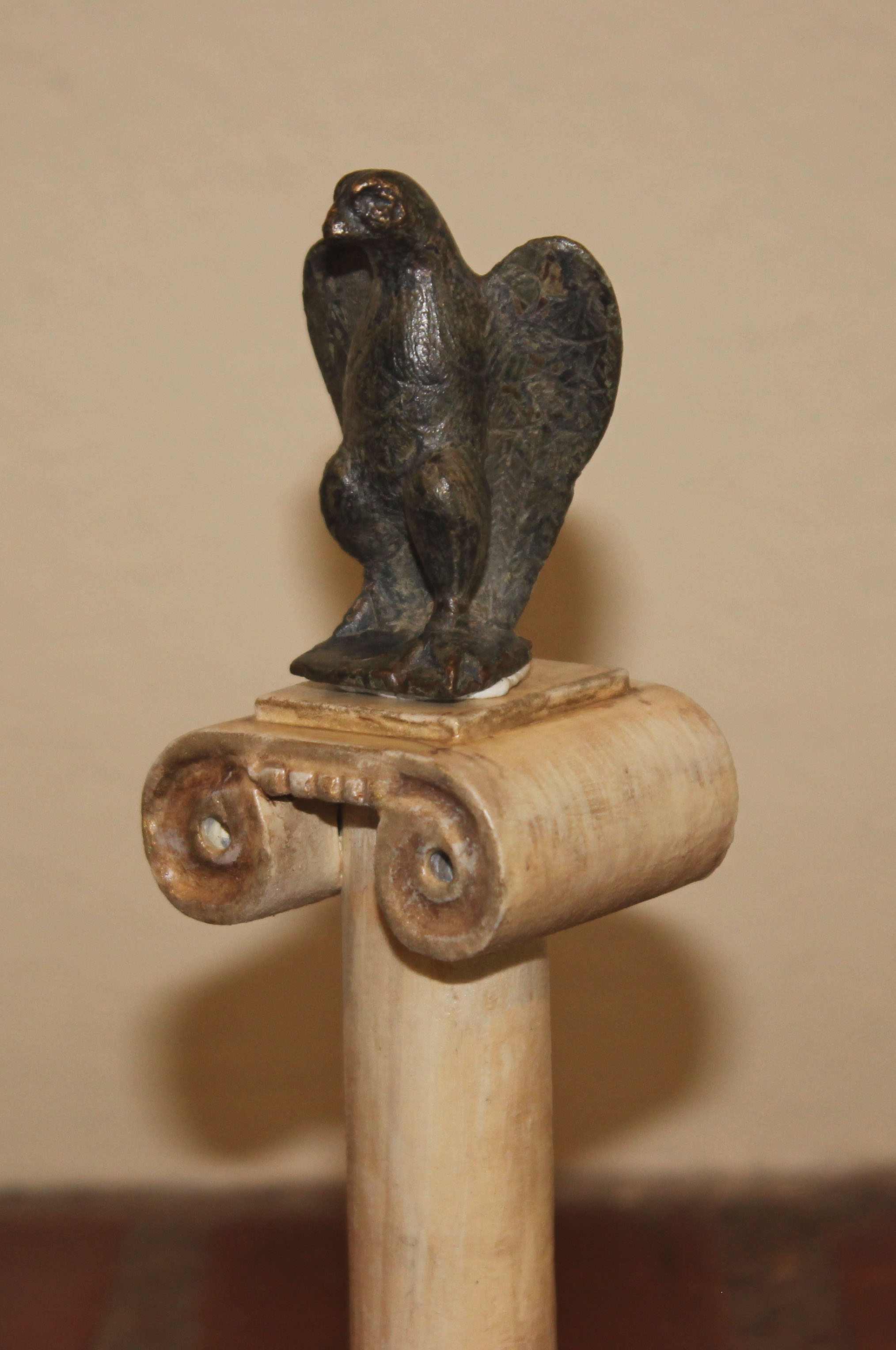 Roman Legionarystyle Bronze Eagle, Noble Roman Coins