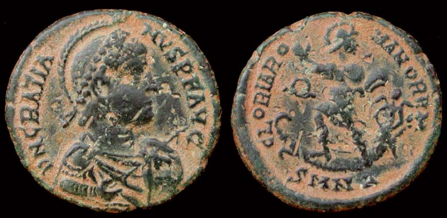 Gratian, Æ2, Nicomedia, Roman Glory, 378-383 AD.